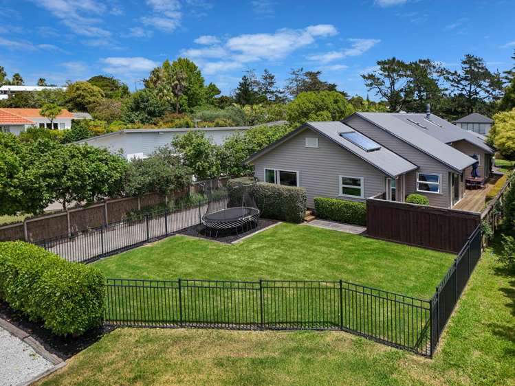 51 Churchouse Road Greenhithe_1