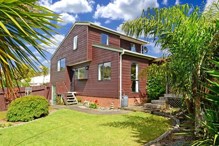 2/12 Agincourt Street Glenfield_16