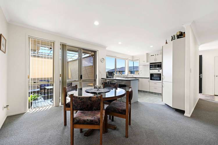 6 Saint Johns Avenue Hamilton East_7