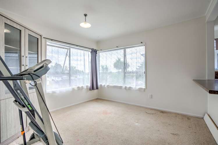 112b Amanda Avenue Dinsdale_3