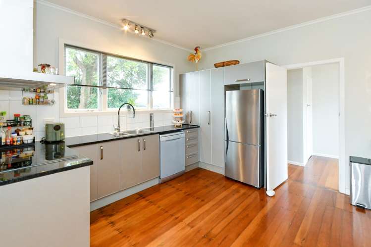 31 Thomas Road Mangere_5
