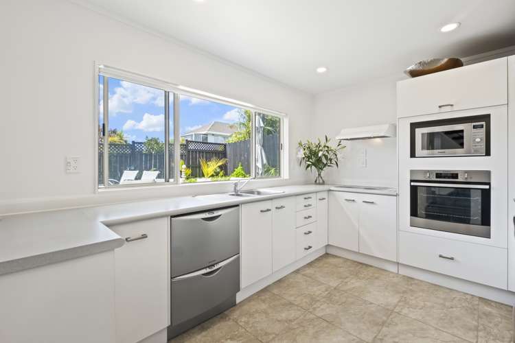 2/39 Simmental Crescent Somerville_11