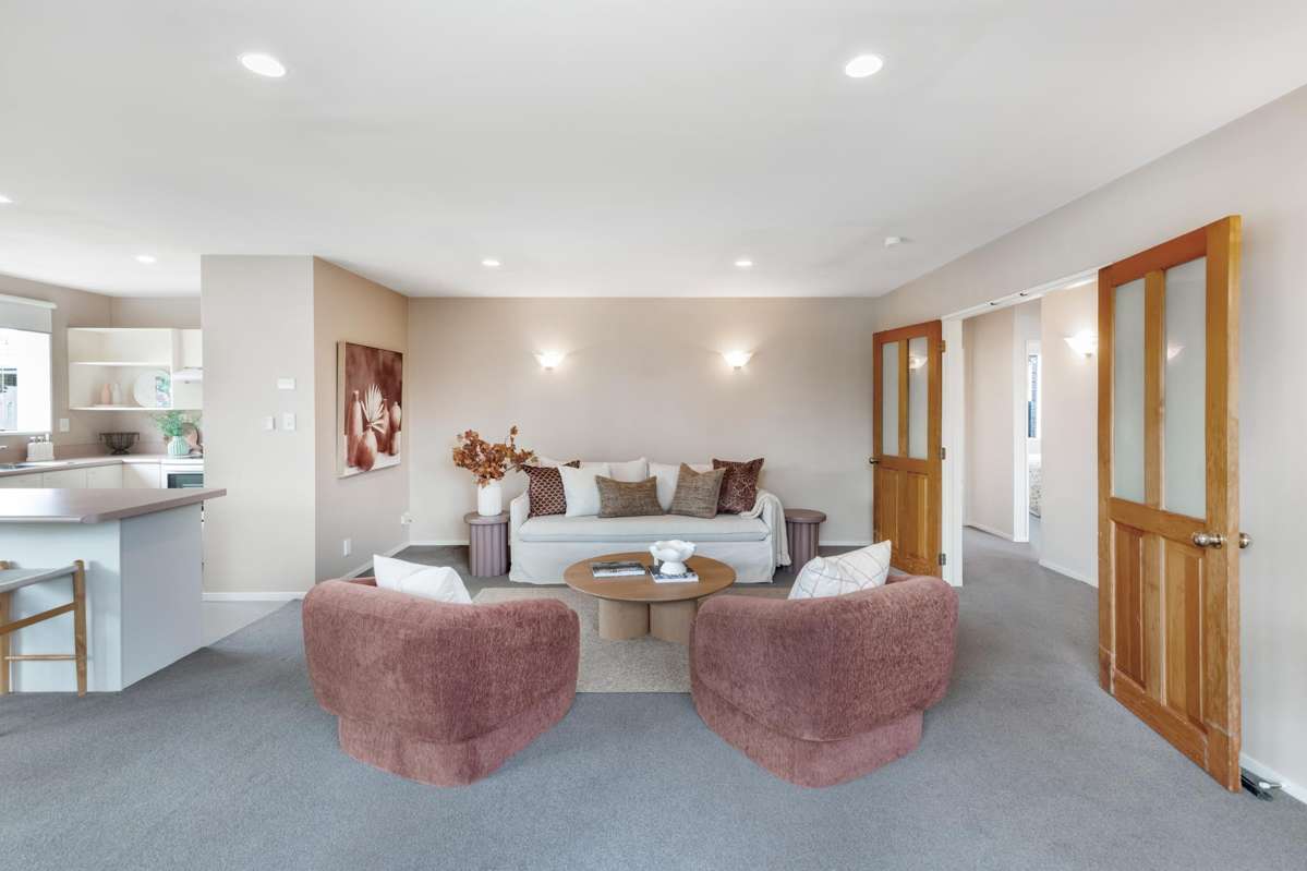 2/172 Langdons Road_1