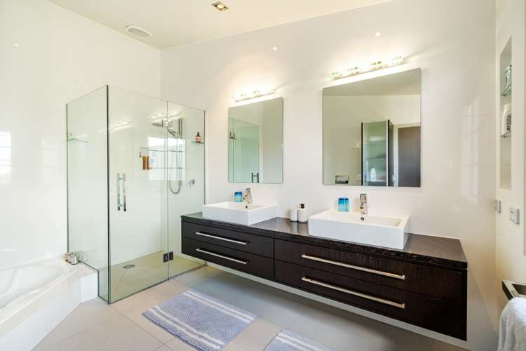 2/2 Clifton Road Hauraki_21