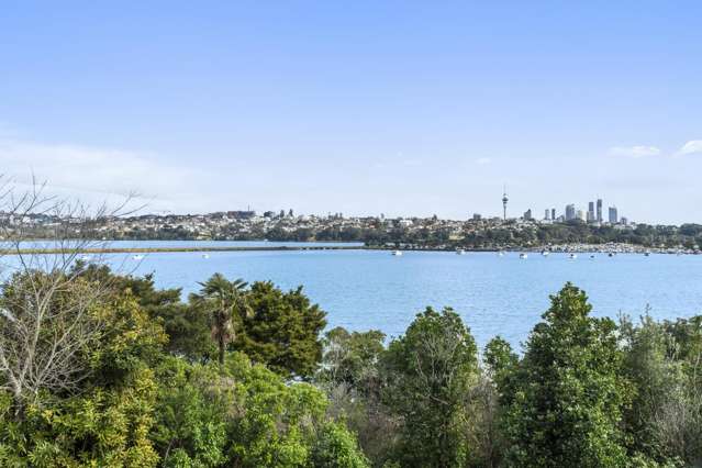 Waterfront rarity with panoramic view