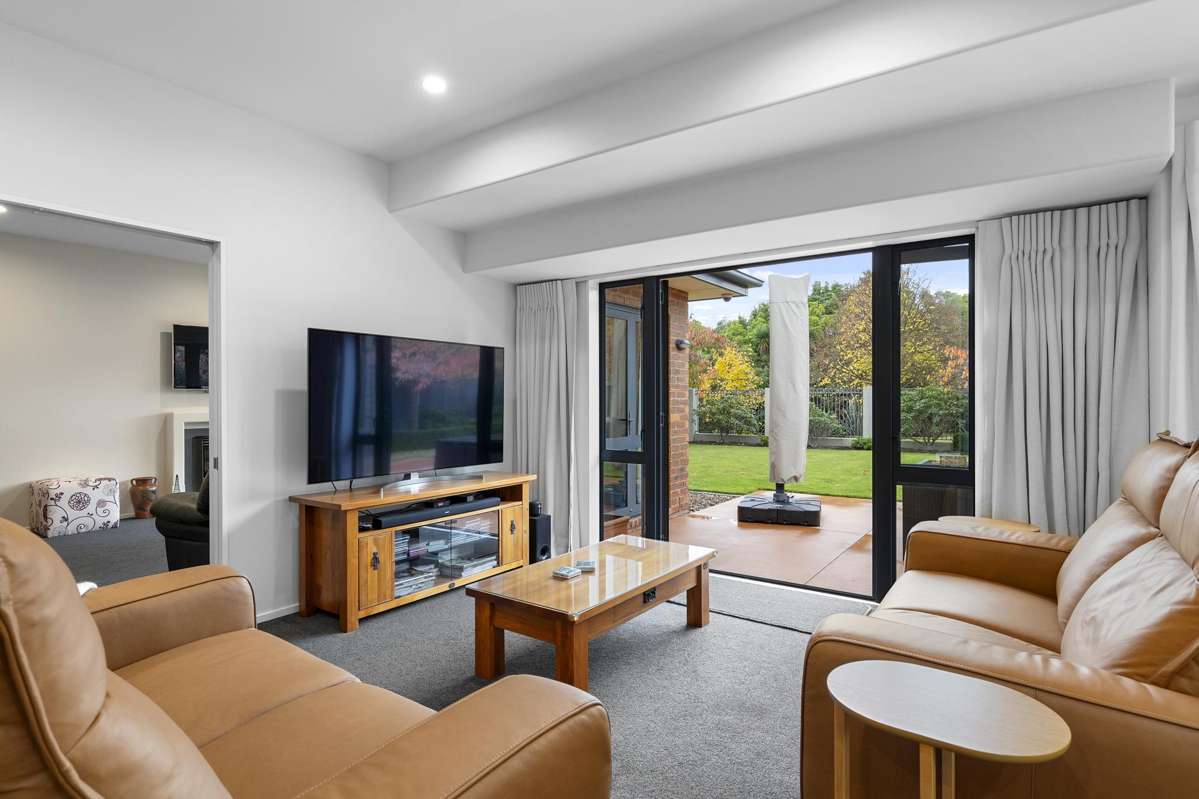 110 Regents Park Drive_5