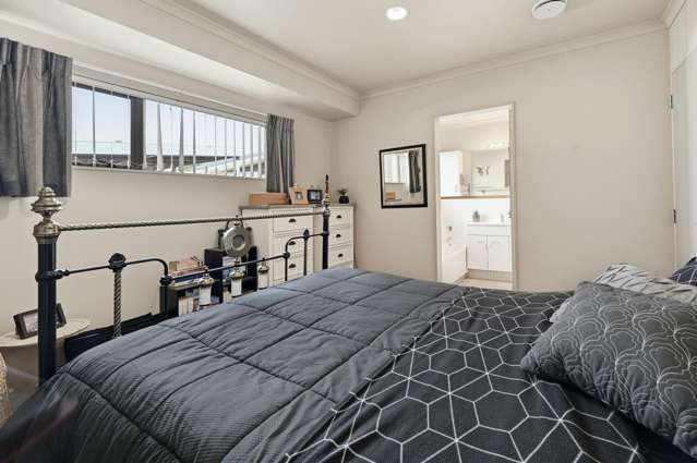53 Coopers Road Gate Pa_4