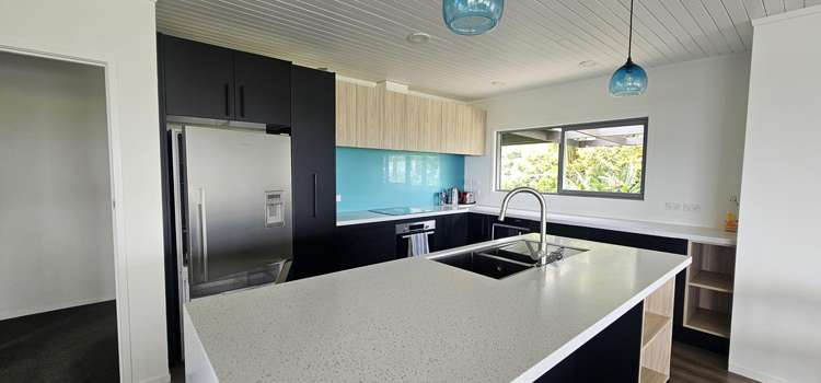 215 Cove Road Waipu_4