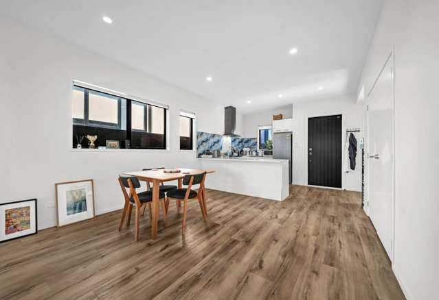 18 Canna Street Totara Park_4