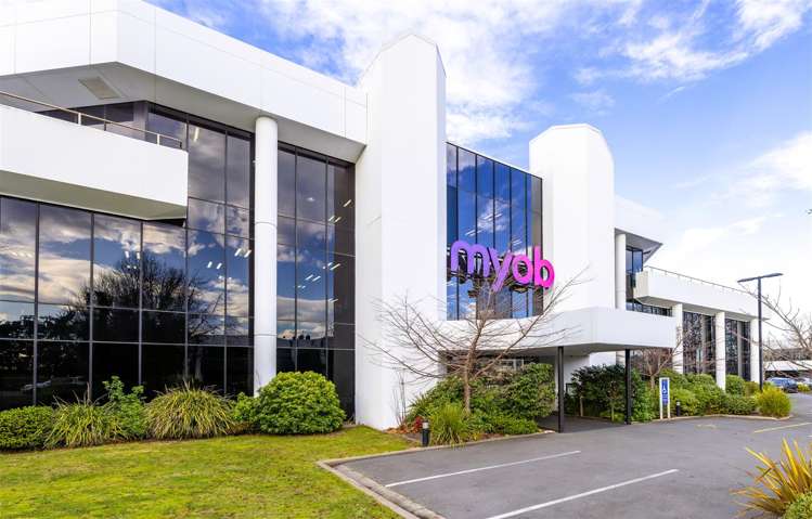 17 Sir William Pickering Drive_0