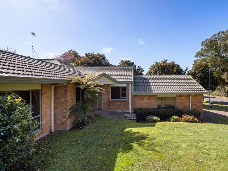 20 John Webb Drive Glenview_24