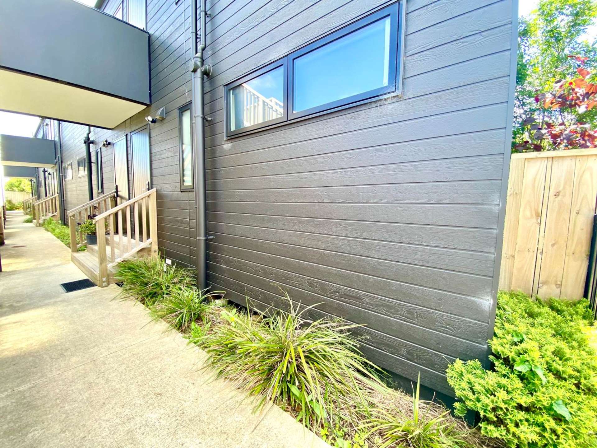 1/90 Swaffield Road Papatoetoe_0