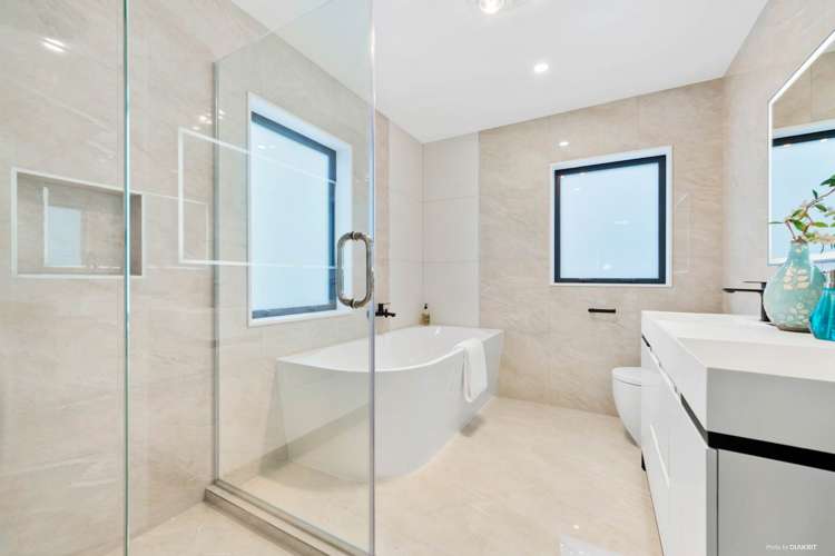 221c Murphys Road Flat Bush_16