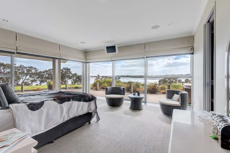 389 Clifton Road Whitford_17