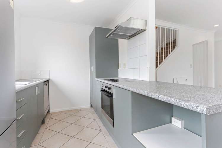 13 Barnea Circle Glen Eden_2