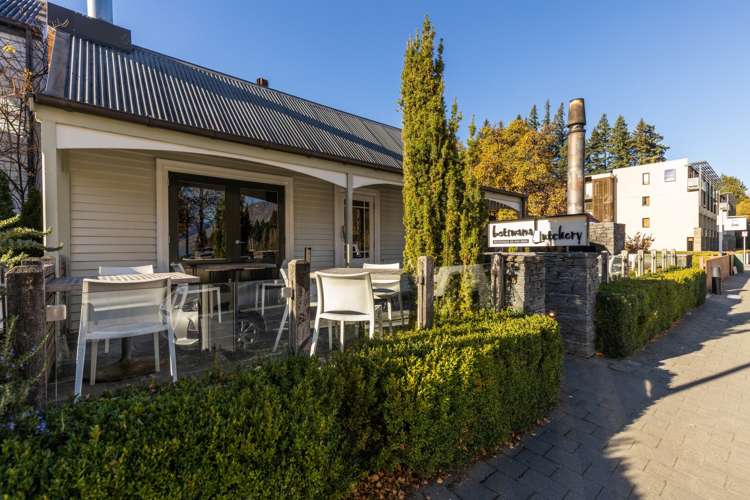 20 Park Street Queenstown_24