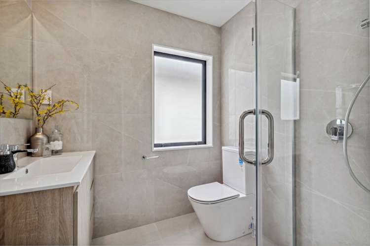 2/58 Sylvan Crescent Te Atatu South_12