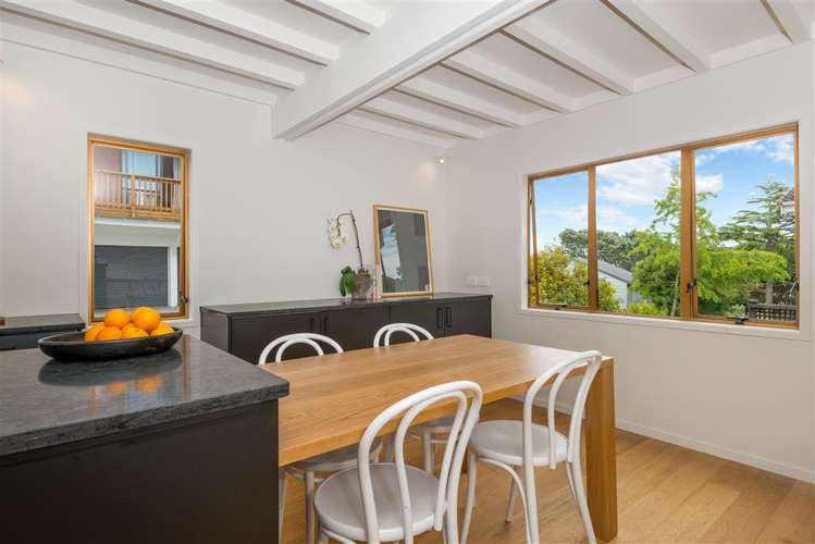 2/5 Eversleigh Road Belmont_26