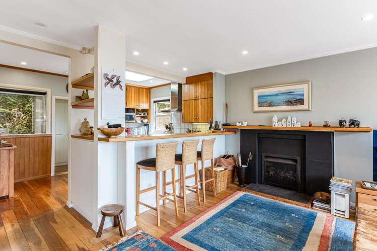 39 Bayview Road Paremata_10