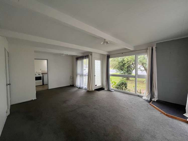 1/1 Corrella Road Belmont_4