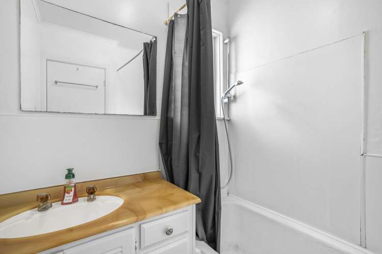 72 Wellington Road Wainuiomata_14