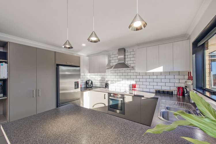 87 Renoir Drive Rolleston_14