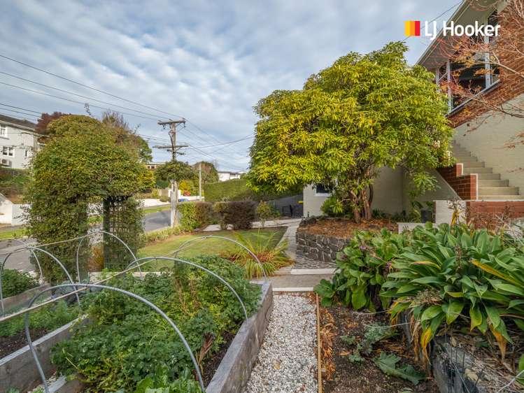 92 Easther Crescent Kew_2