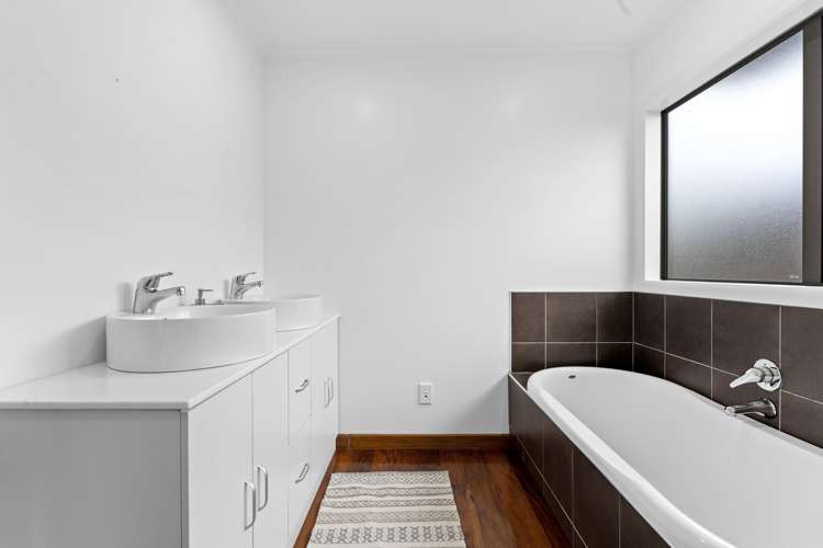 4a Clark Road Pahurehure_5