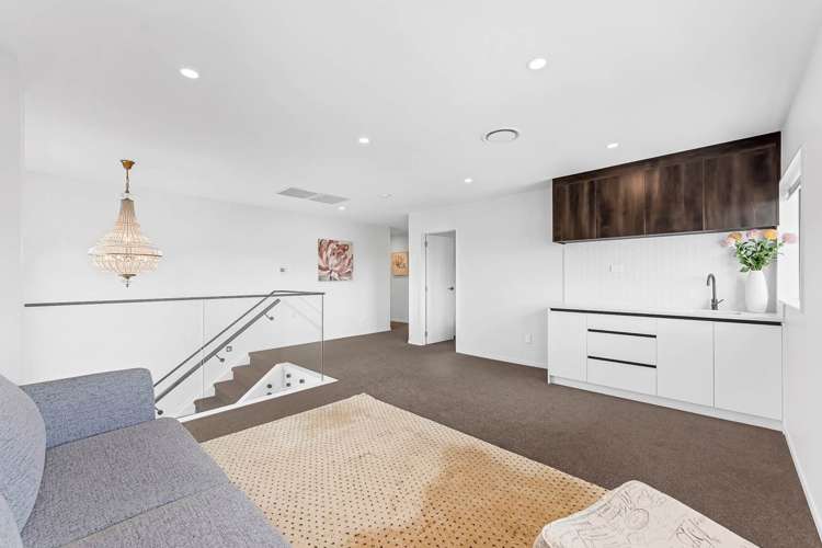 8 Teoteo Place Flat Bush_13