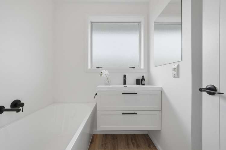 32 Reynolds Avenue Bishopdale_6