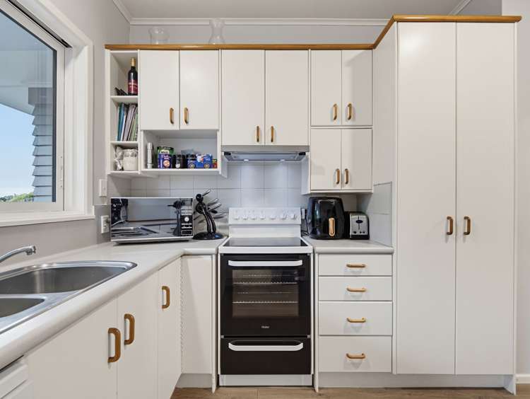 8 Mckenzie Road Owhata_13