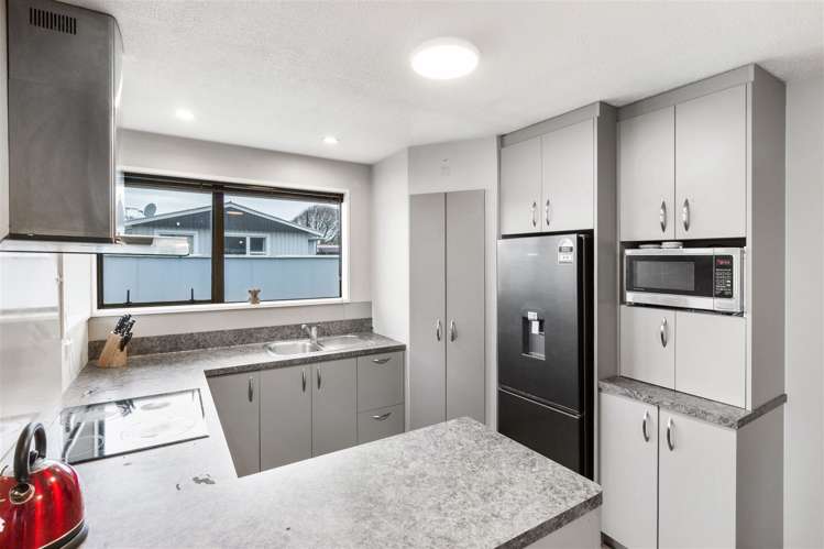 1/201 Harewood Road Papanui_3