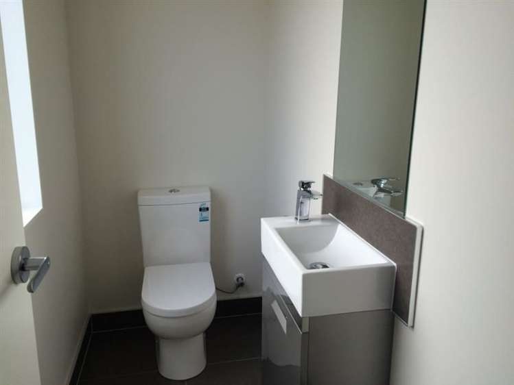 7 Laquinta Place Flat Bush_10