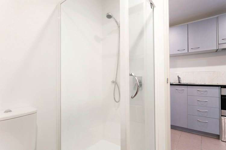 14D/76 Albert Street City Centre_8