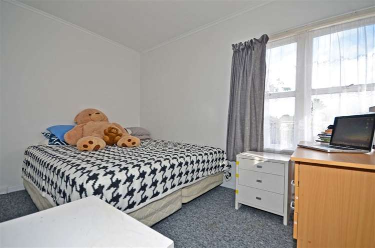 12 Sheehan Road Te Atatu South_11