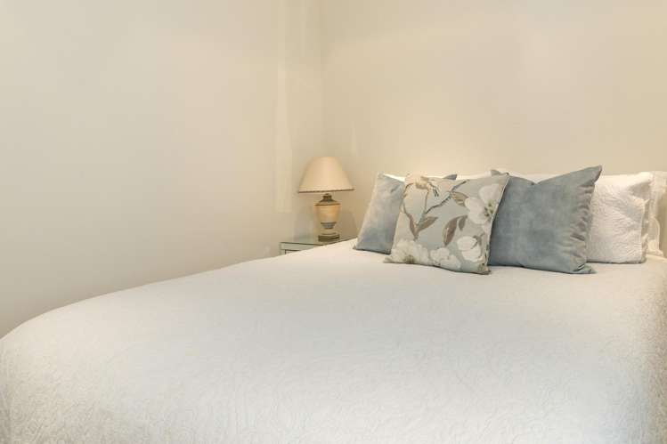 3/110 Lake Terrace Taupo_11