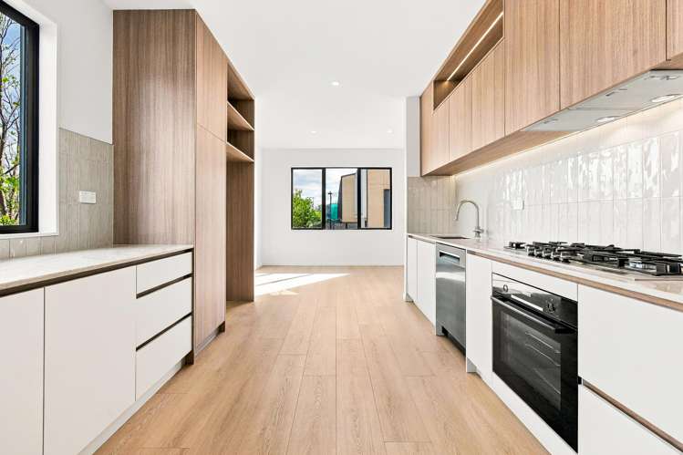 2 Falcon Crescent Hobsonville_3
