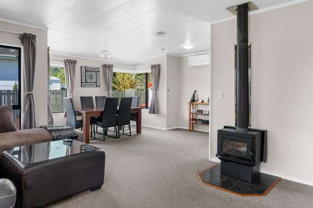 8 Cynthia Crescent Te Aroha_4