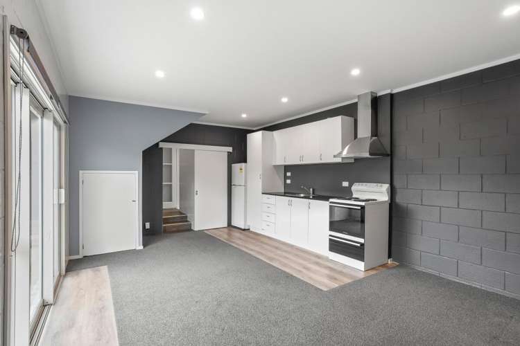 8 Waikaukau Road Glen Eden_12