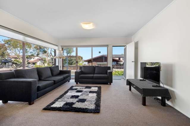 1&2/15 Bramley Drive Farm Cove_4