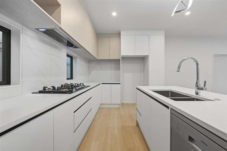 50 Whakairo Crescent Gulf Harbour_17