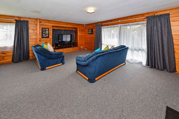 2/77 Russell Road Manurewa_8