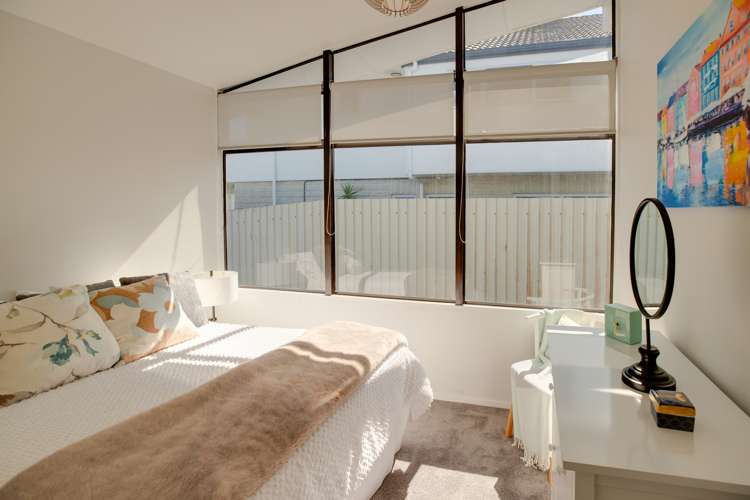 98 The Esplanade Westshore_9
