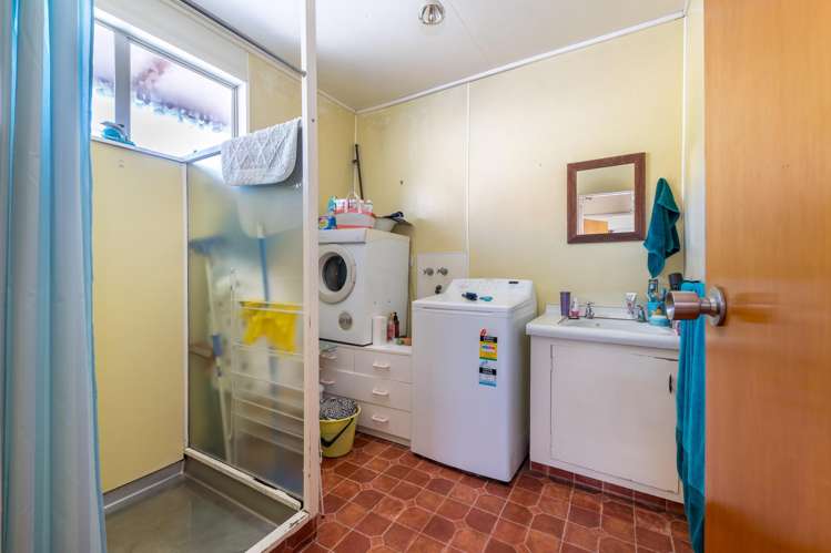 67 Easther Crescent Kew_21