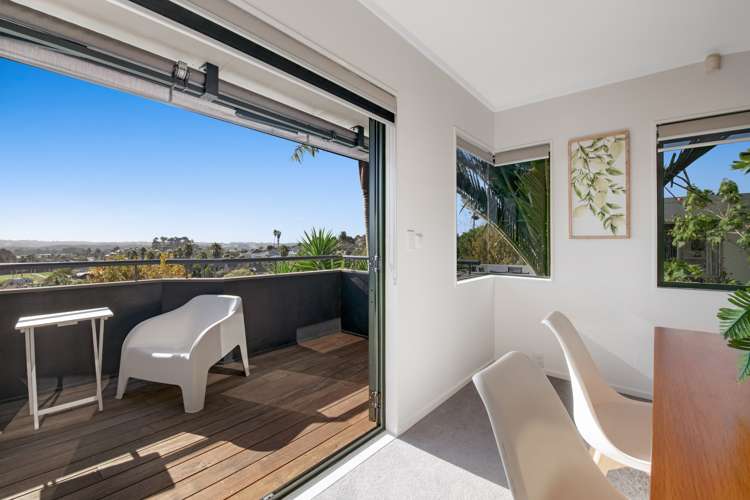 10 Goldfinch Rise | Unsworth Heights | North Shore City | Houses for