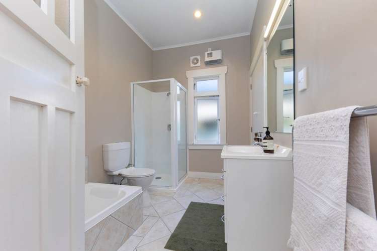 360 Huia Road Titirangi_13