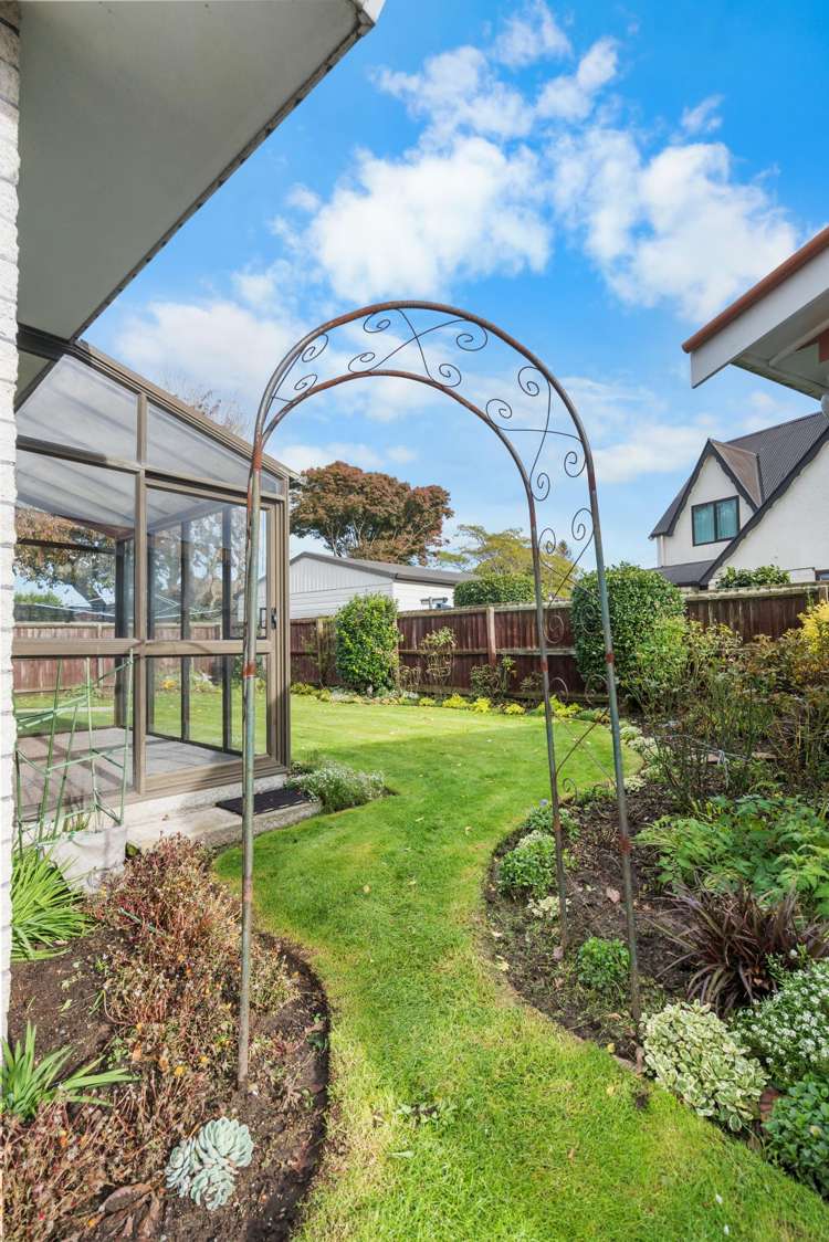 29 Wyatt Place Russley_6