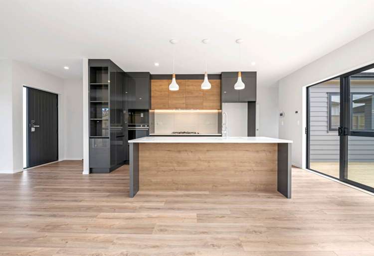 4 Strummers Lane Ardmore Airfield_3