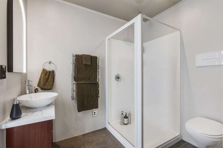 32 Rockhaven Albert Town_14