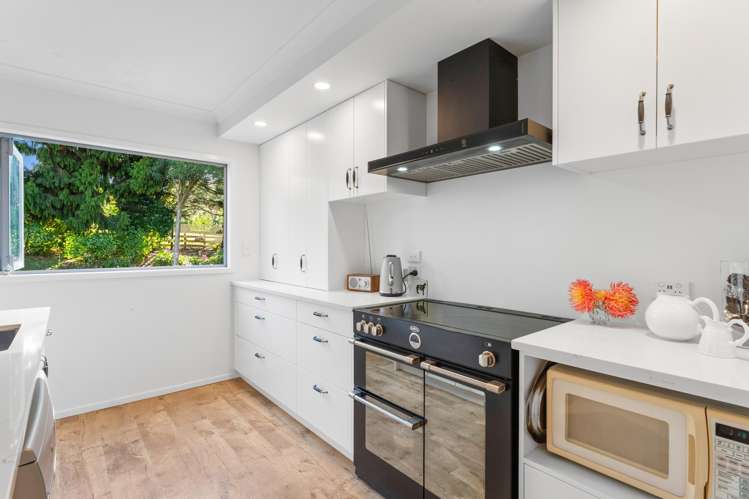 7 Pickwick Road Otamatea_6